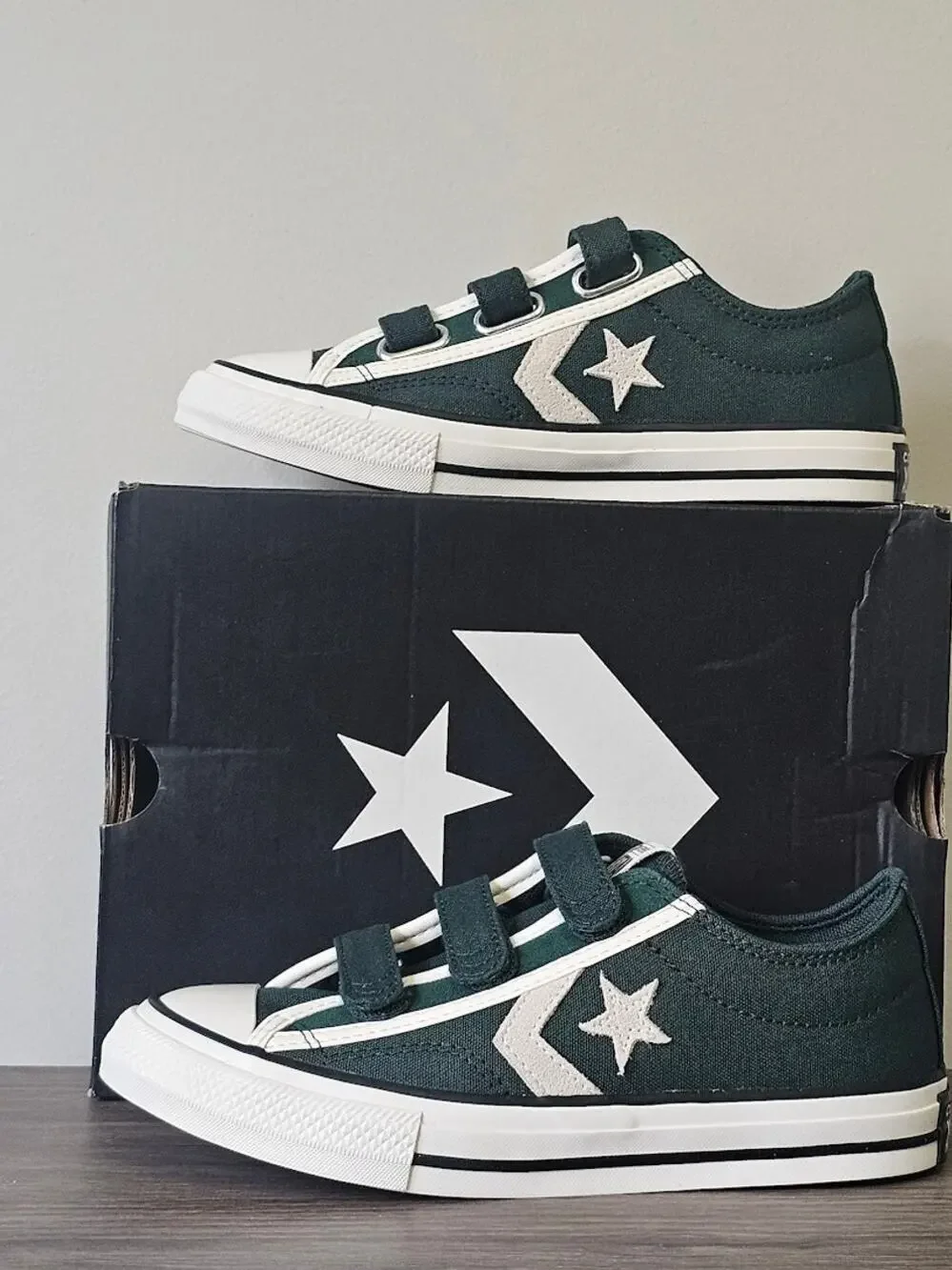Converse Star Player 76 Easy -On Luxe Size 2.5 Green Envy A12305F NWT